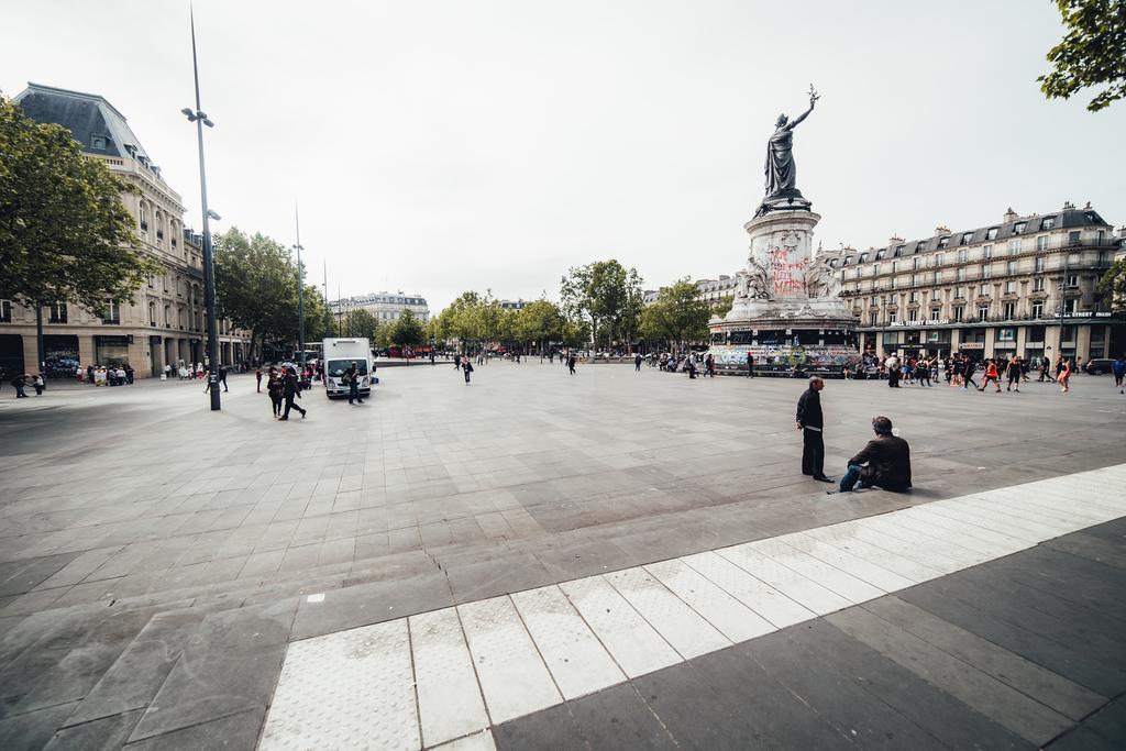 Hotel De L'Exposition - Republique Paris Luaran gambar