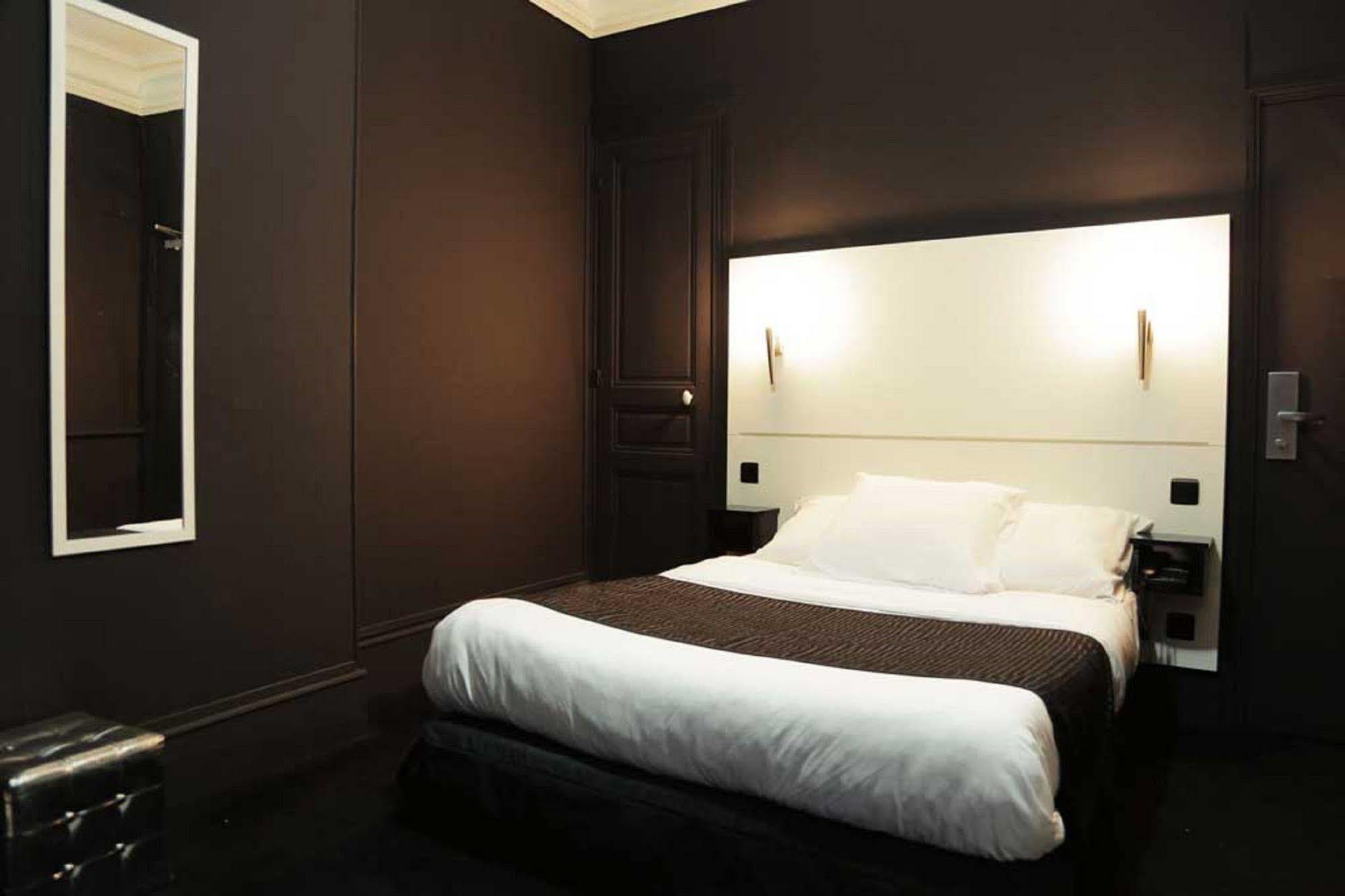 Hotel De L'Exposition - Republique Paris Luaran gambar